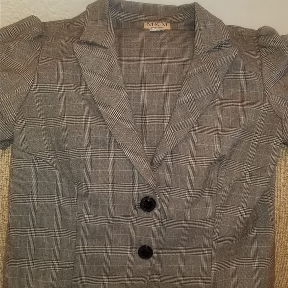 Top - Picture 2 of 6